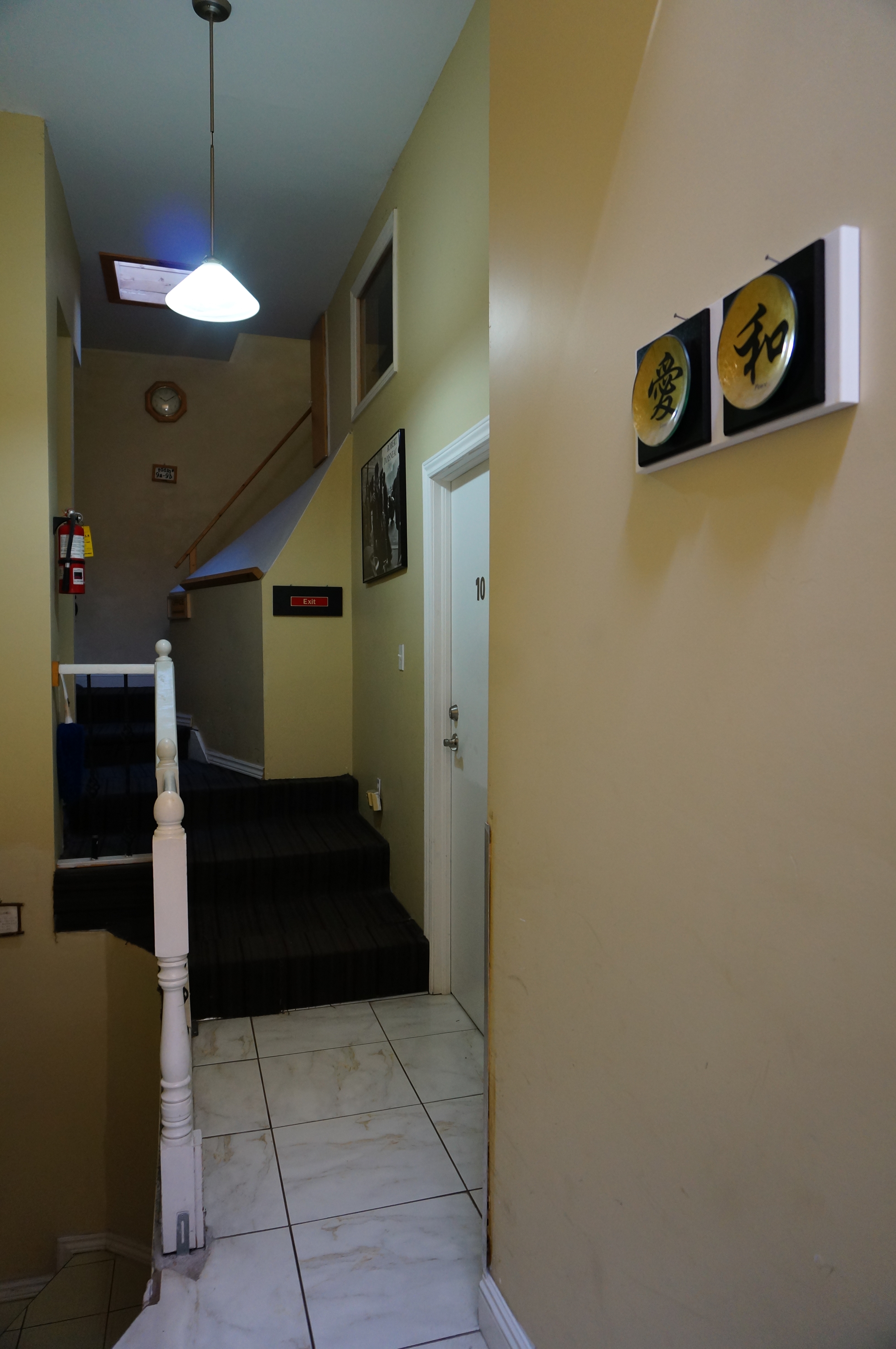 06-hallway02